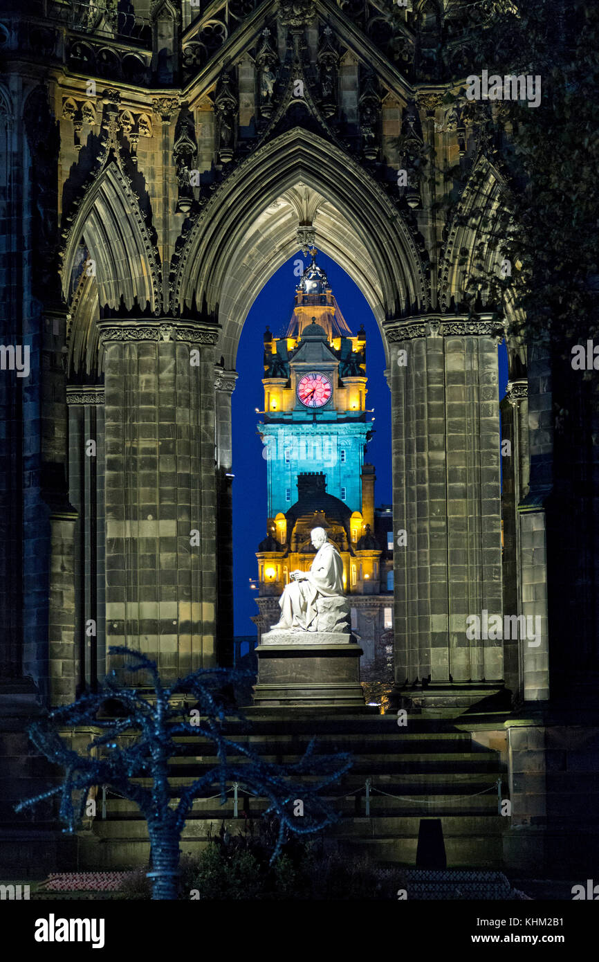 Le Scott Monument et Balmoral Hotel, Edinburgh, Ecosse, Grande-Bretagne Banque D'Images