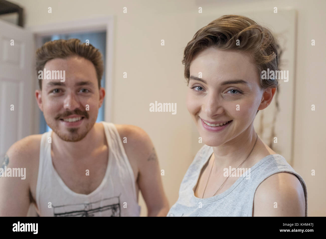 Portrait d'un jeune couple Banque D'Images