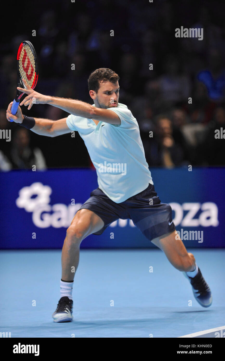 Grigor Dimitrov (BUL) en compétition pour les singles dans les finales de  Nitto ATP à l'O2 Arena, Londres, Royaume-Uni. Les finales de l'Association  des professionnels du tennis (ATP) sont les championnats de