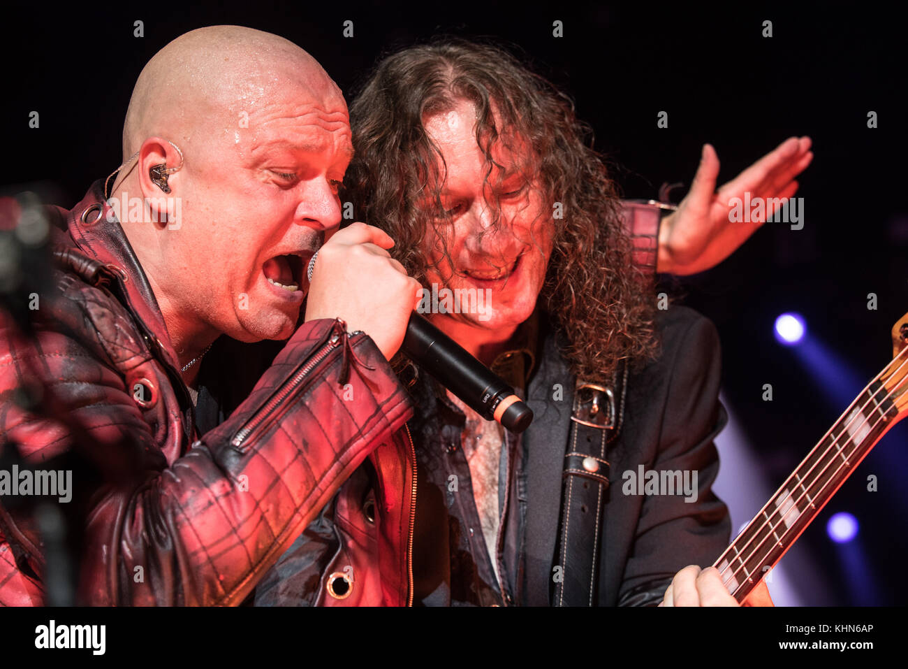 Strasbourg, France. 18 nov, 2017. Michael Kiske effectue avec Helloween à mediolanum forum au cours de la tournée dans des citrouilles, assago italie. , . Crédit : Alberto gandolfo/Alamy live news Banque D'Images