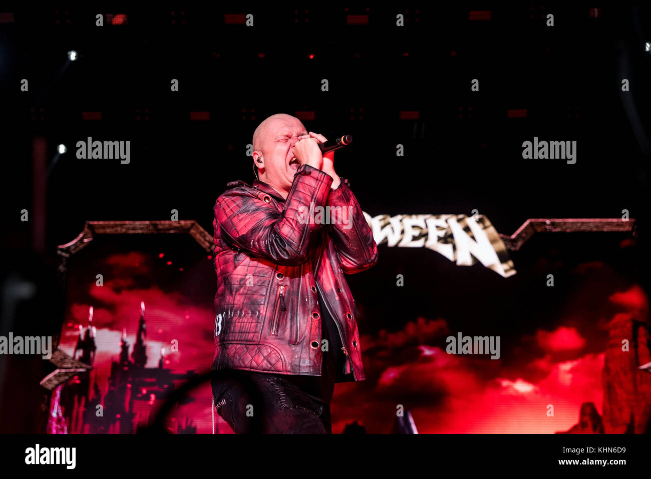 Assago, Italie. 18 novembre 2017. Michael Kiske se produit avec Helloween au Mediolanum Forum lors de la tournée Pumpkins United à Assago, en Italie. , . Crédit : Alberto Gandolfo/Alamy Live News Banque D'Images
