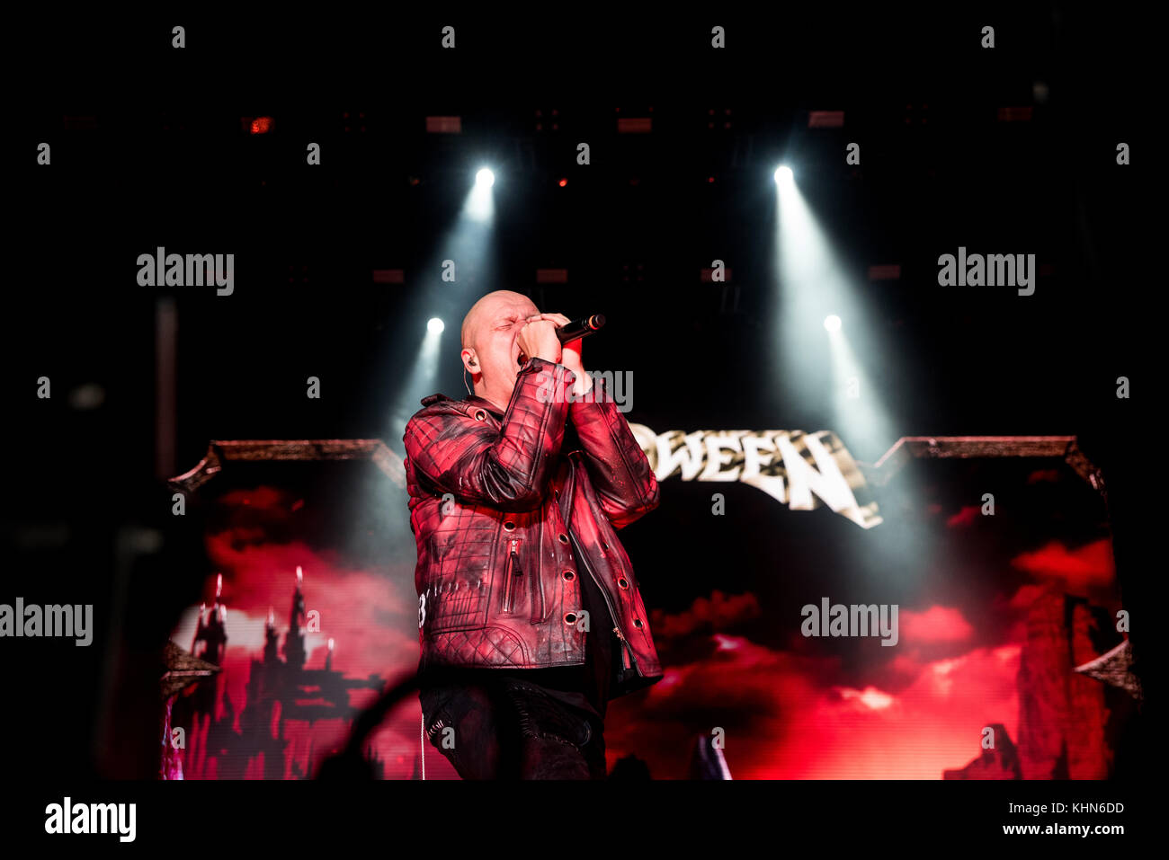 Assago, Italie. 18 novembre 2017. Michael Kiske se produit avec Helloween au Mediolanum Forum lors de la tournée Pumpkins United à Assago, en Italie. , . Crédit : Alberto Gandolfo/Alamy Live News Banque D'Images