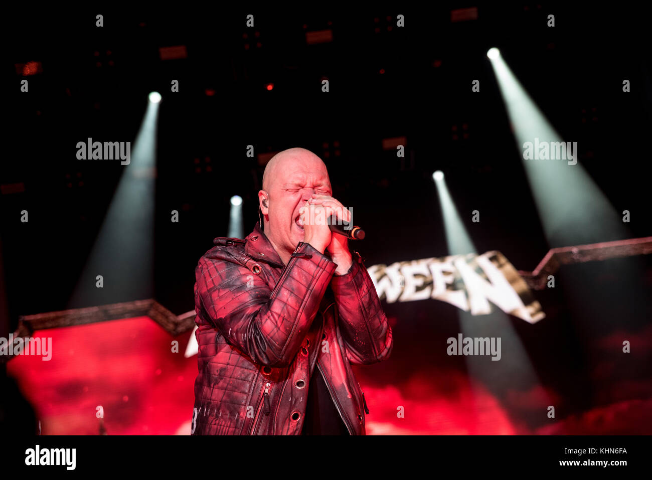 Assago, Italie. 18 novembre 2017. Michael Kiske se produit avec Helloween au Mediolanum Forum lors de la tournée Pumpkins United à Assago, en Italie. , . Crédit : Alberto Gandolfo/Alamy Live News Banque D'Images
