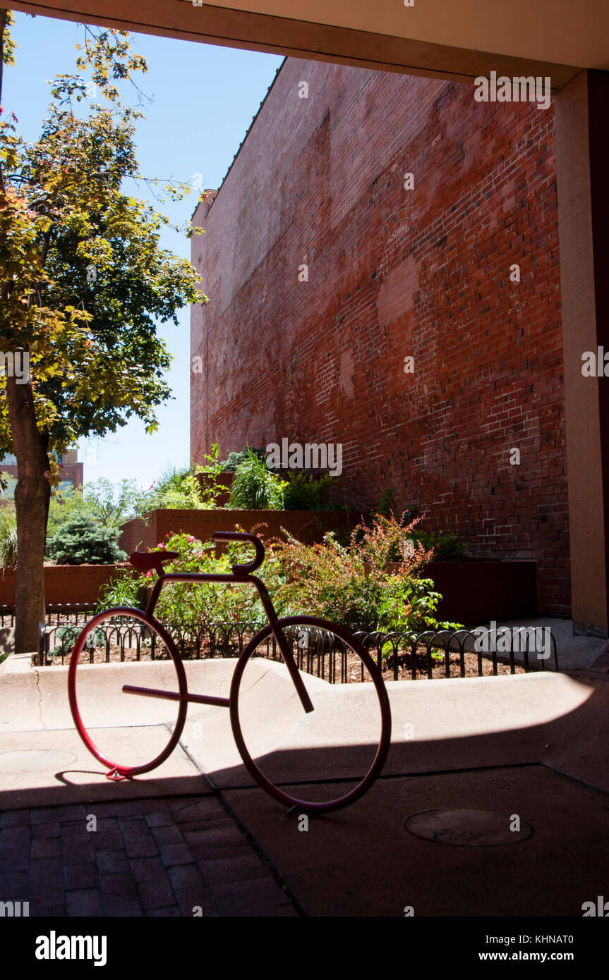Boulder centre-ville offrent des éléments soigneusement arrangés qui représentent ce que les gens de Boulder aiment au sujet de l'extérieur et de la vie. Banque D'Images