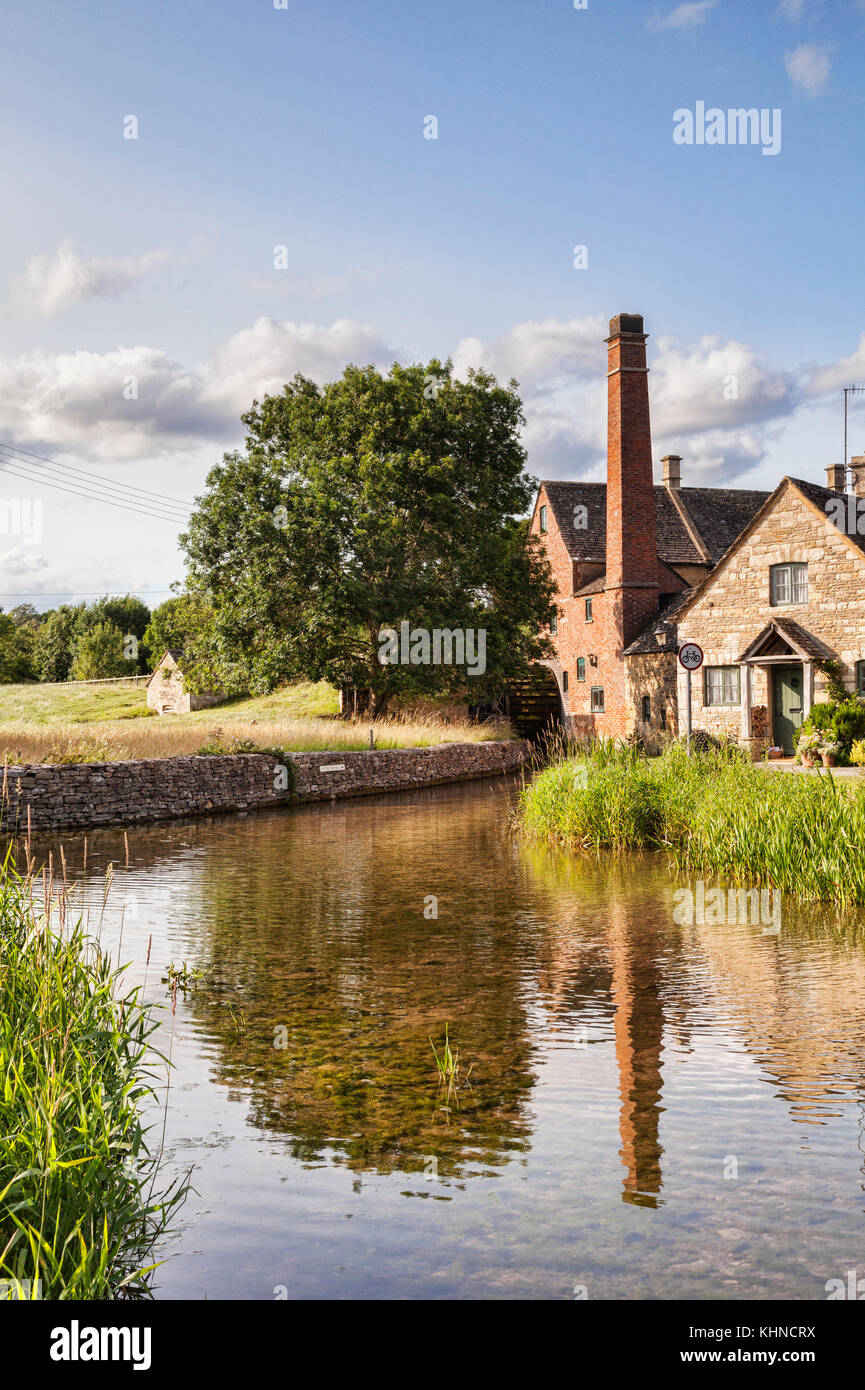 Le Old Mill Museum dans le village Cotswolds de Lower Slaughter, Gloucestershire, Angleterre Banque D'Images
