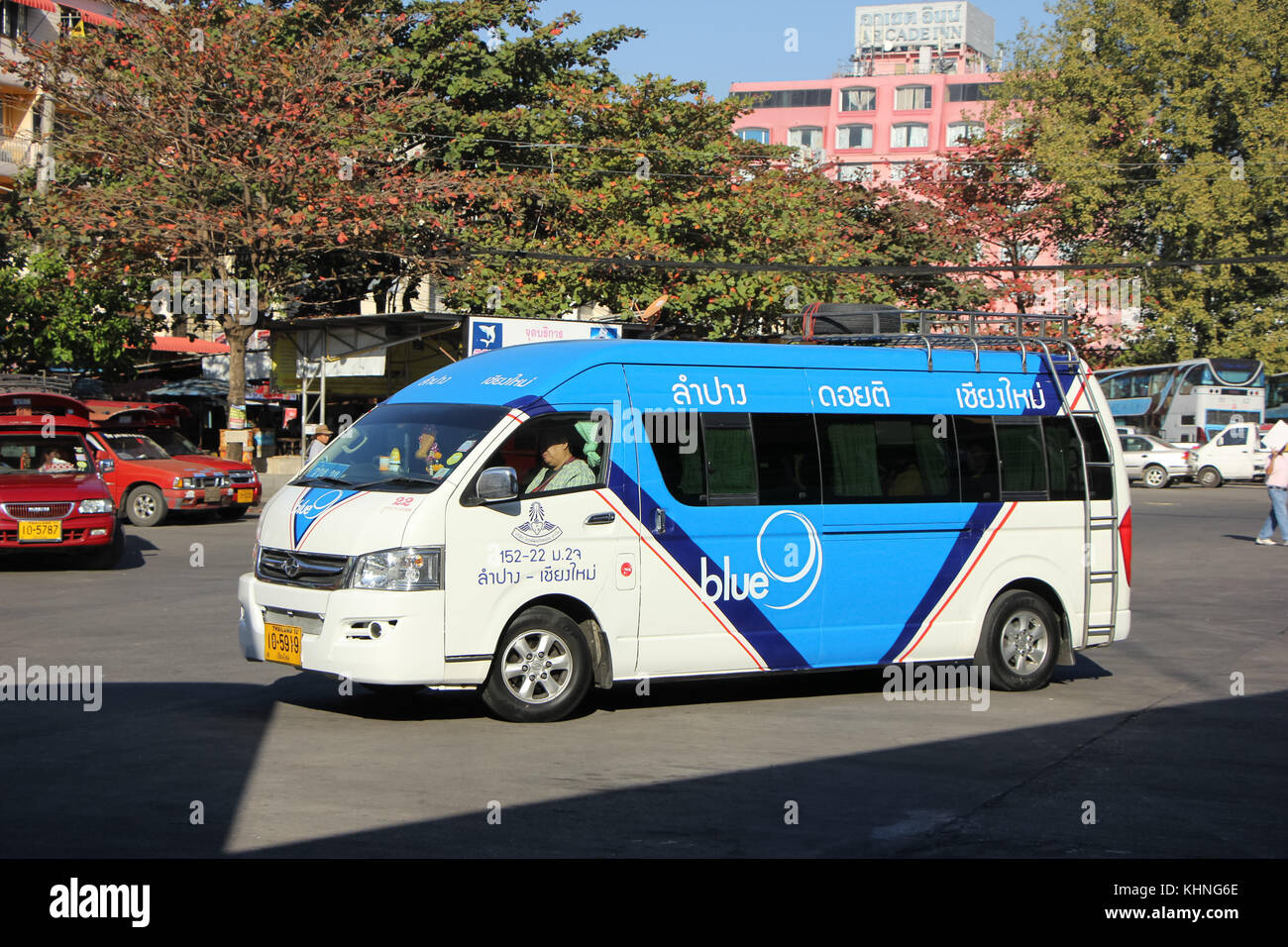 Chiang Mai, Thaïlande - 23 janvier 2016 : van de société greenbus, route de lampang et Chiang Mai. photo à la gare routière de Chiang Mai, Thaïlande. Banque D'Images