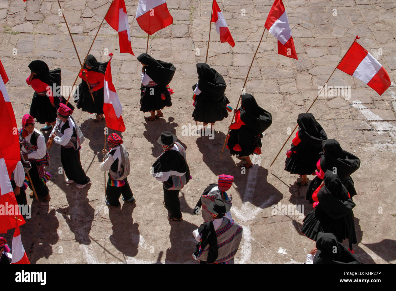 Procession à fête locale, l'île de Taquile, au Pérou, en mai 2016 Banque D'Images