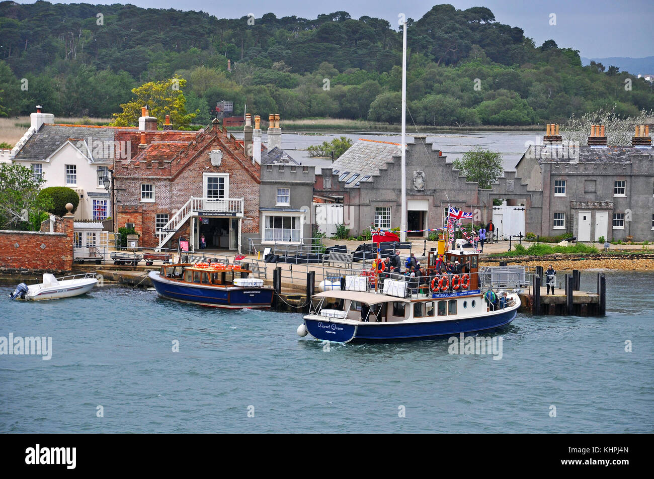 Sur les passagers du traversier à l'île de Brownsea, Poole, Dorset, England, UK Banque D'Images