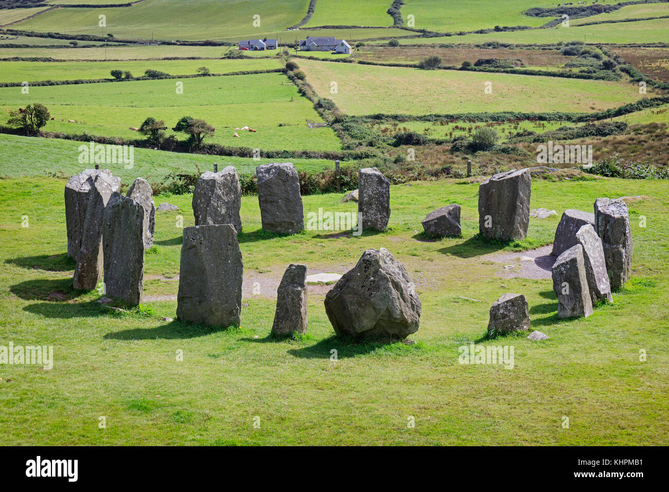 Près de glandore, comté de Cork, en république d'irlande. recumbent drombeg stone circle. Il est aussi connu localement comme l'autel du druide. la structure dates Banque D'Images
