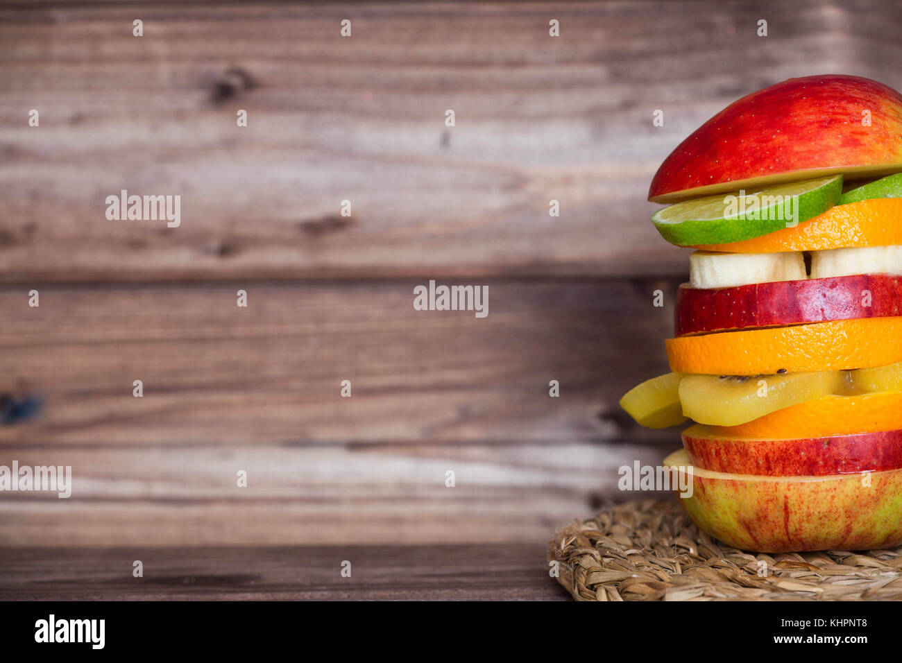 Burger de fruits / consommer des aliments sains Banque D'Images