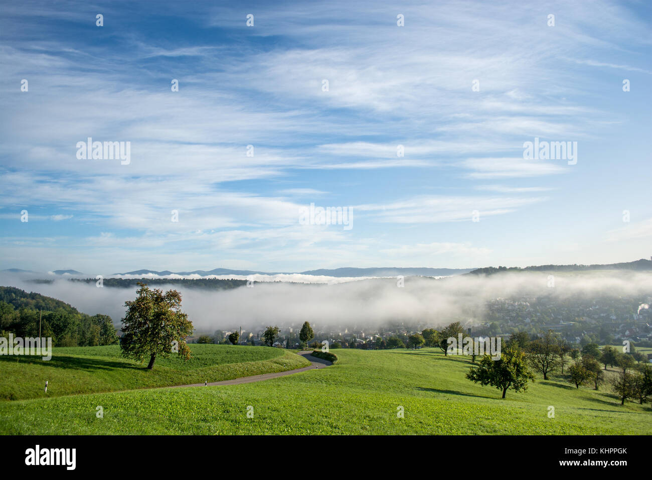 Paysage brumeux près de Magden (Suisse) Banque D'Images