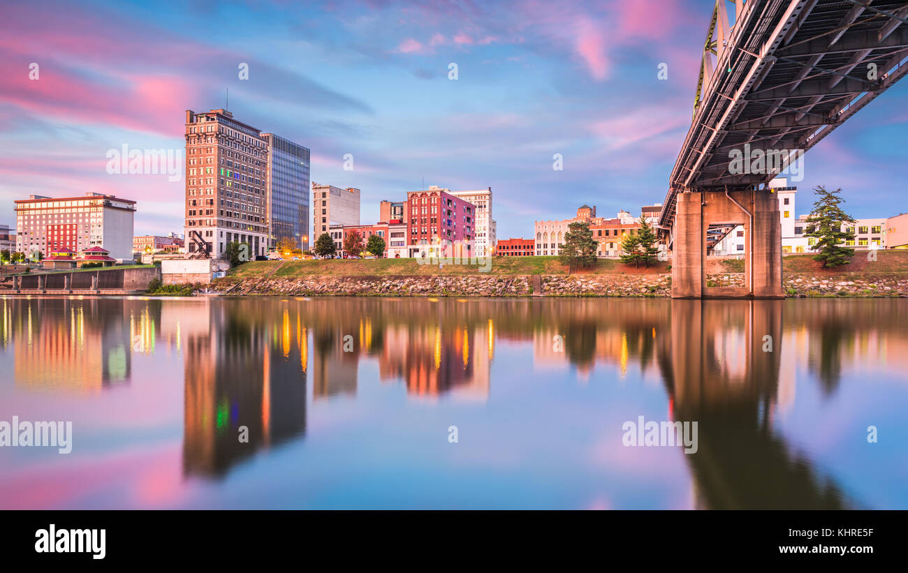 Charleston, West Virginia, USA Skyline sur la Kanawha river. Banque D'Images