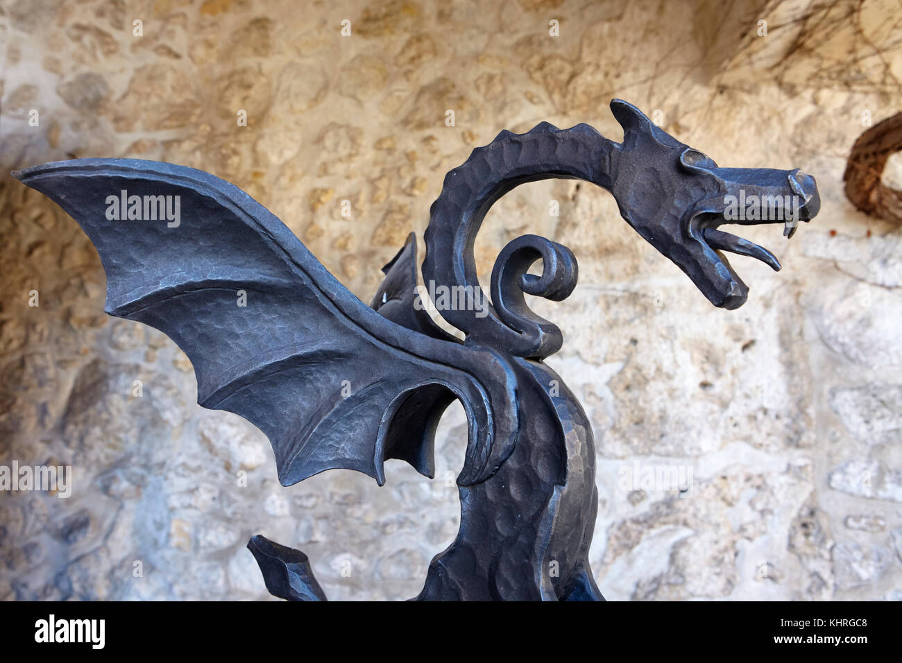 Statue de dragon médiévale en acier dans le château de Bled, Bled, Slovénie Banque D'Images