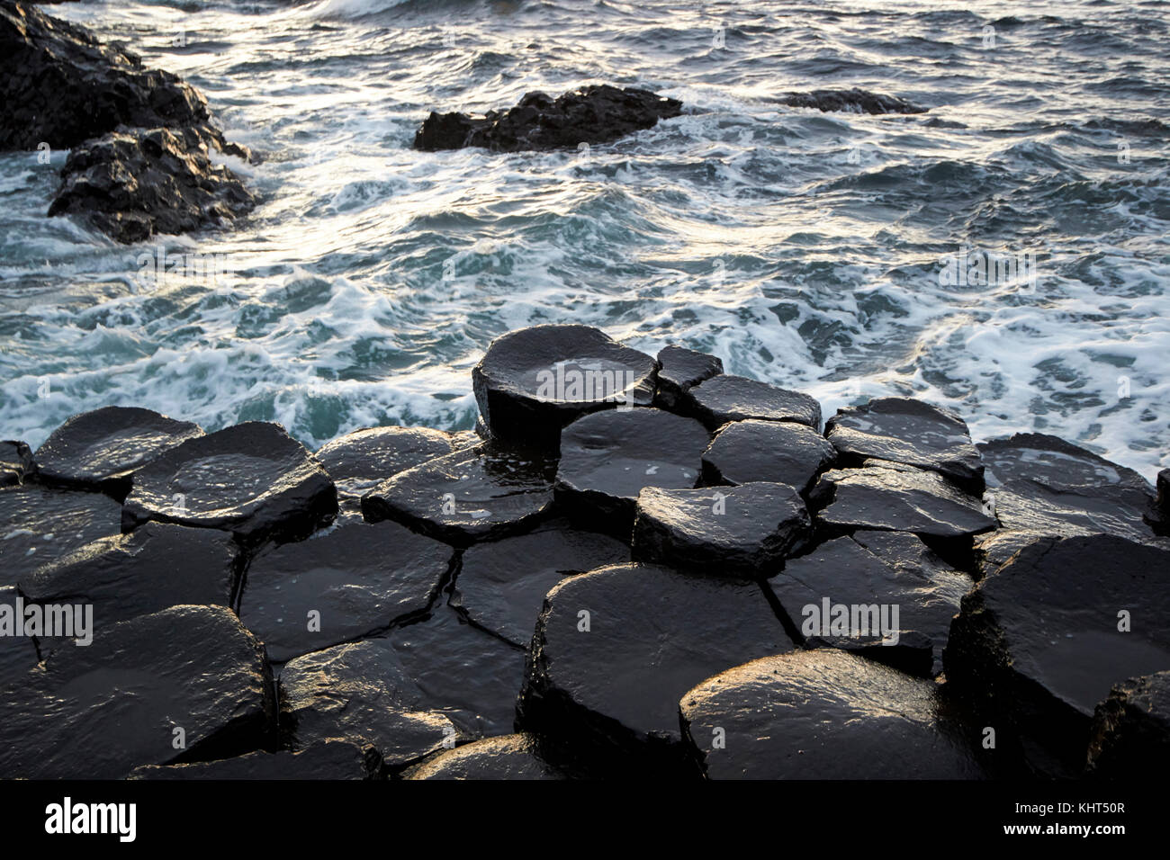Les roches à l'hexagonale Giants Causeway le comté d'Antrim en Irlande du Nord uk Banque D'Images