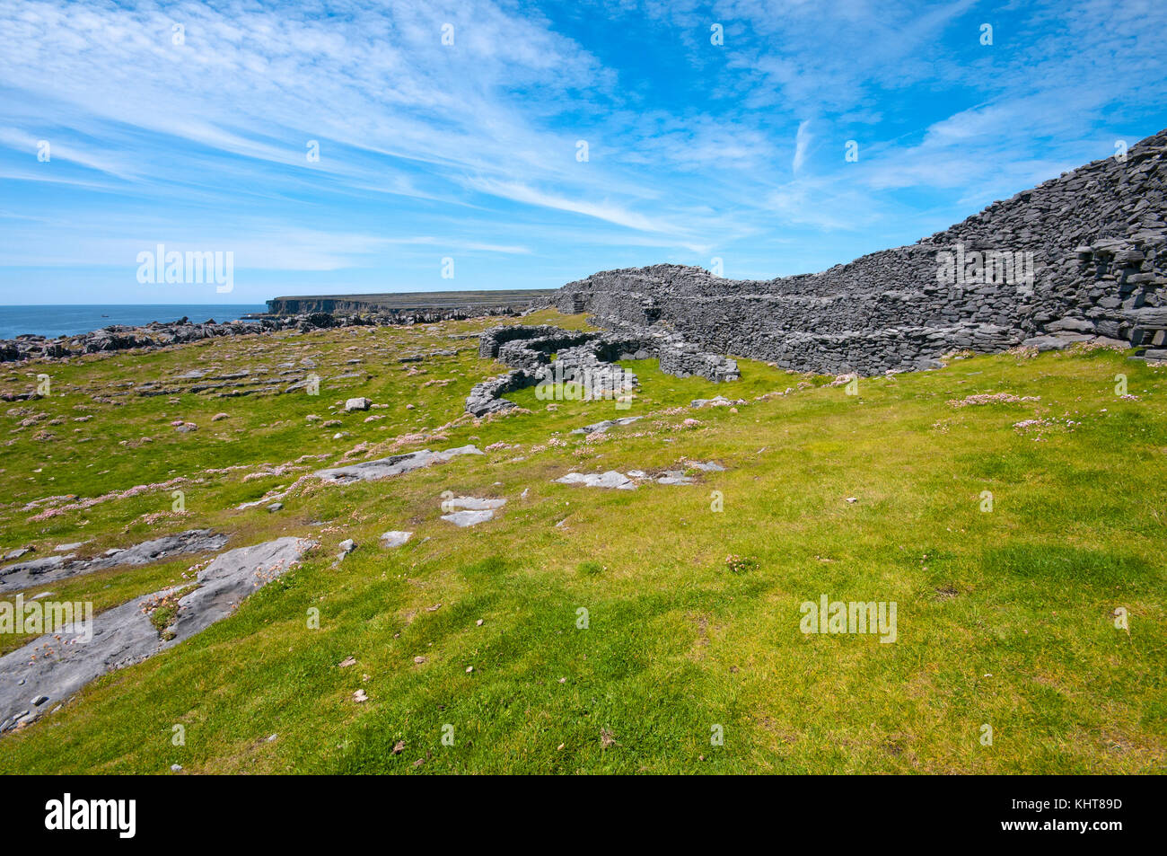 Ruines du Fort de Dun Duchathair (noir) à l'île de Inishmore, Aran Islands, comté de Galway, Irlande Banque D'Images
