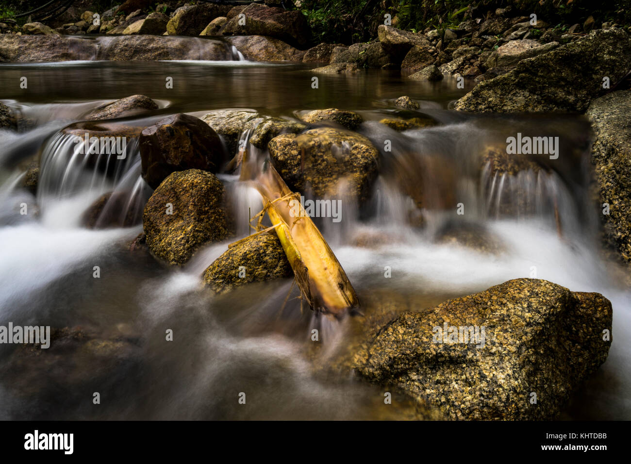 L'obturation lente de la rivière Batu kurau, taiping, Perak, Malaisie Banque D'Images