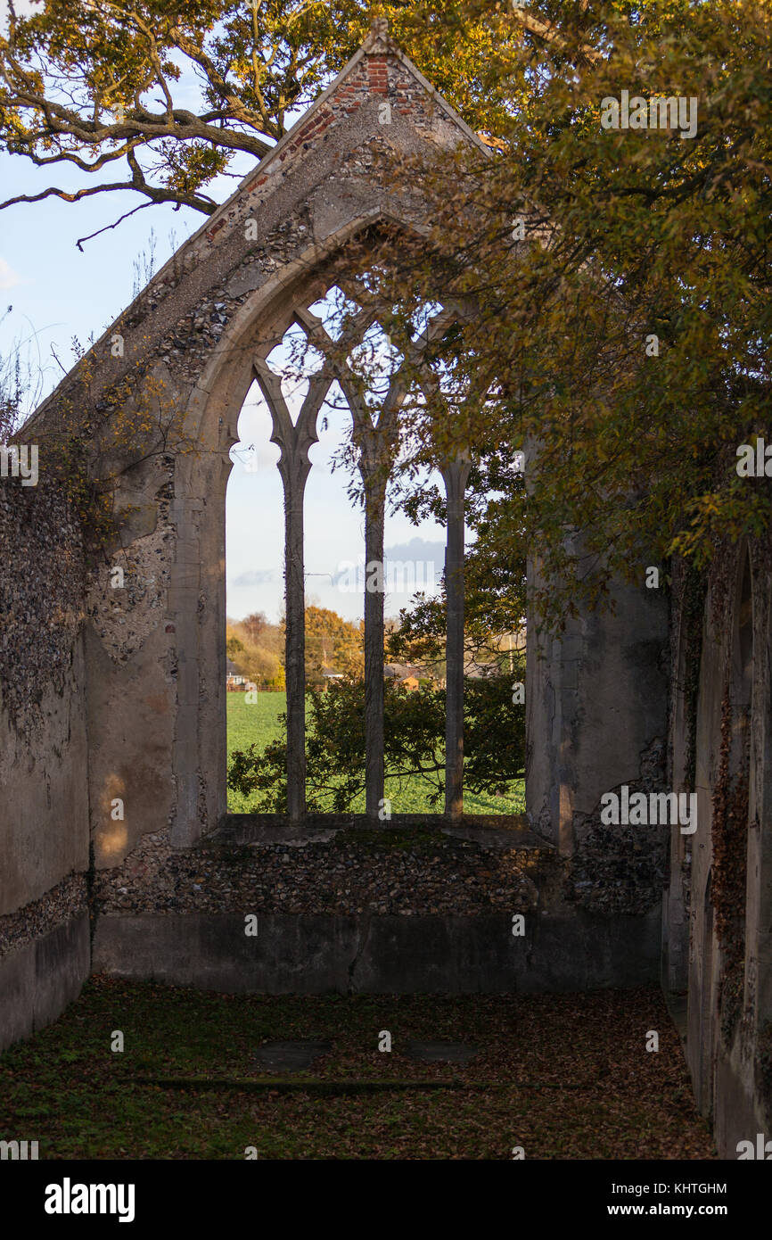 Ruines de l'église St Marys tivetshall Norfolk Banque D'Images