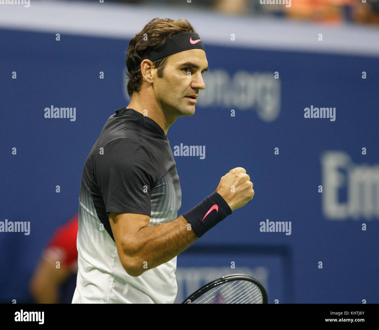 Le joueur de tennis suisse Roger Federer (SUI) célèbre à l'US Open Tennis Championship 2017, new york city, New York State, United States. Banque D'Images
