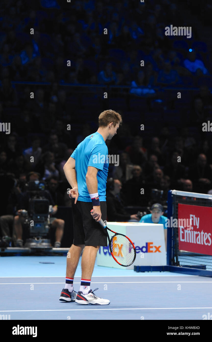 Londres, Royaume-Uni. 19 novembre 2017. John Peers (AUS) en compétition dans la finale en double lors de la finale ATP Nitto à l'O2 Arena, Londres, Royaume-Uni. Les finales de l'Association of Tennis Professionals (ATP) sont les championnats de fin de saison et présentent les 16 meilleures paires de doubles ainsi qu'une compétition de simples. L'événement est le deuxième plus haut niveau de tournoi de tennis masculin après les quatre tournois du Grand Chelem. L'événement attire plus d'un quart de million de spectateurs et génère un public télévisé mondial de plus de 100 millions. Crédit : Michael Preston/Alamy Live News Banque D'Images