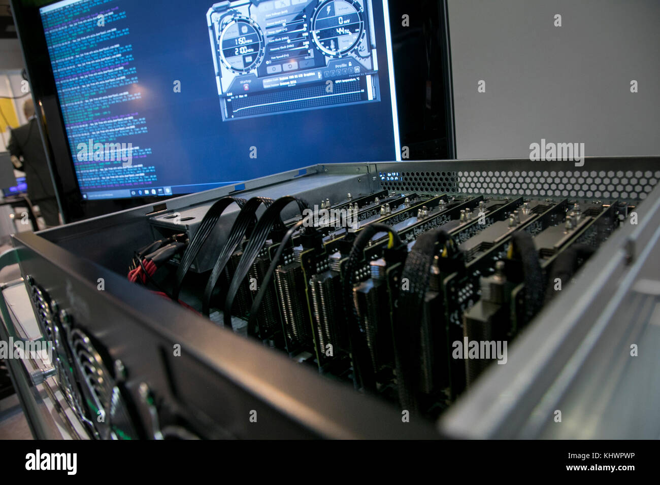 La station minière de crypto service production sur Blockchain conference  Photo Stock - Alamy