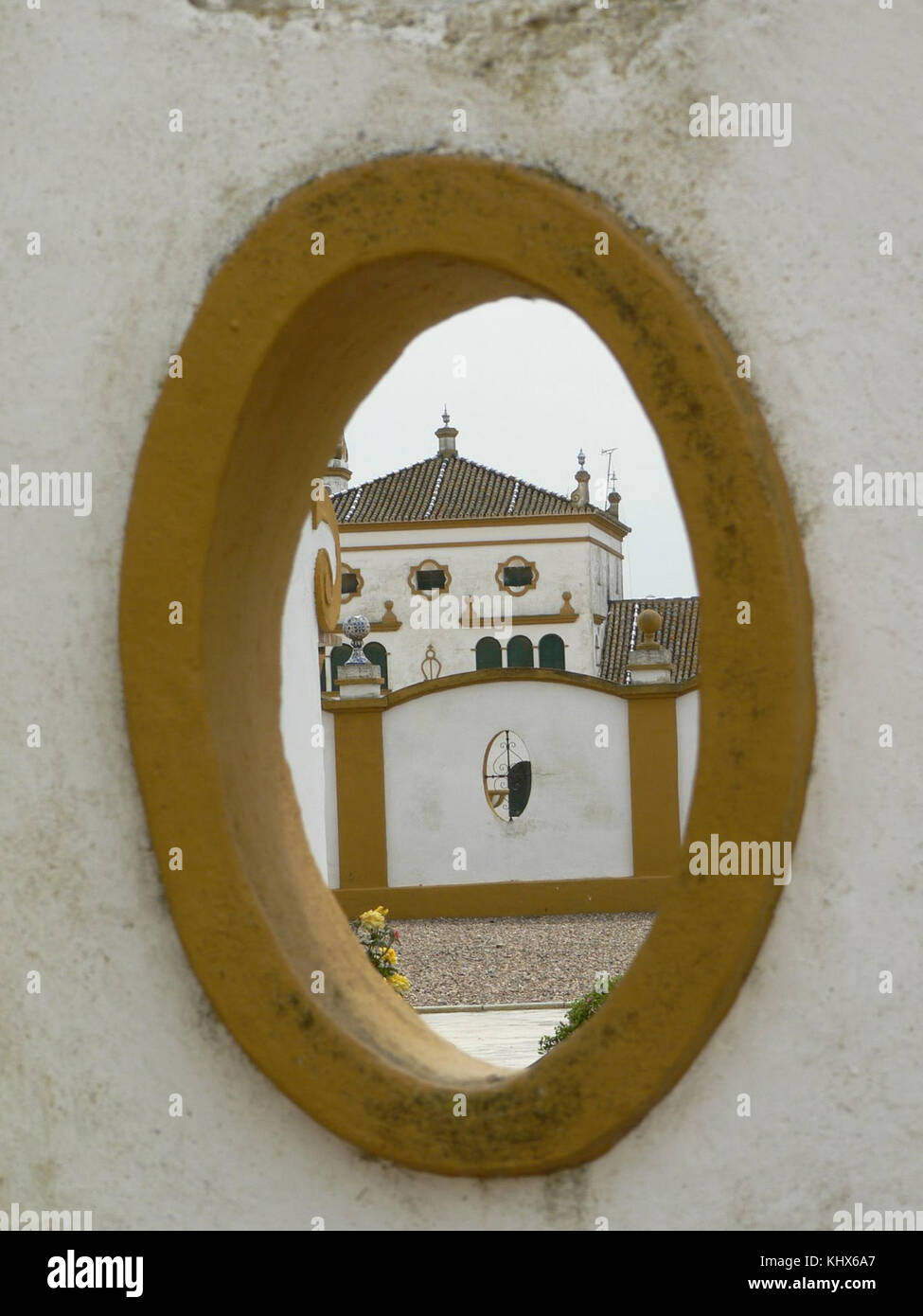 Isla minima, un film espagnol de 1986, est un thriller psychologique qui se déroule dans une petite ville rurale. Il explore les thèmes de la criminalité, de la corruption et des complexités de la nature humaine dans une communauté isolée. Banque D'Images