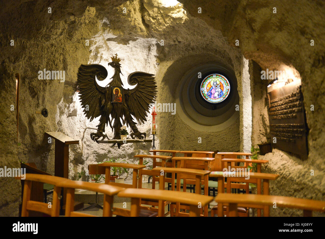Budapest, Hongrie - décembre 1, 2014 : grotte de la colline Gellert, église, Budapest, Hongrie. La grotte est aussi appelé 'saint ivan's Cave. Banque D'Images