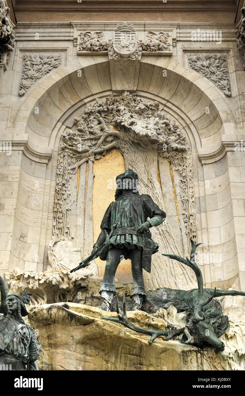 Matthias fontaine dans la cour intérieure du nord-ouest du palais royal (château de Buda), célèbre site historique de Budapest, Hongrie. Banque D'Images
