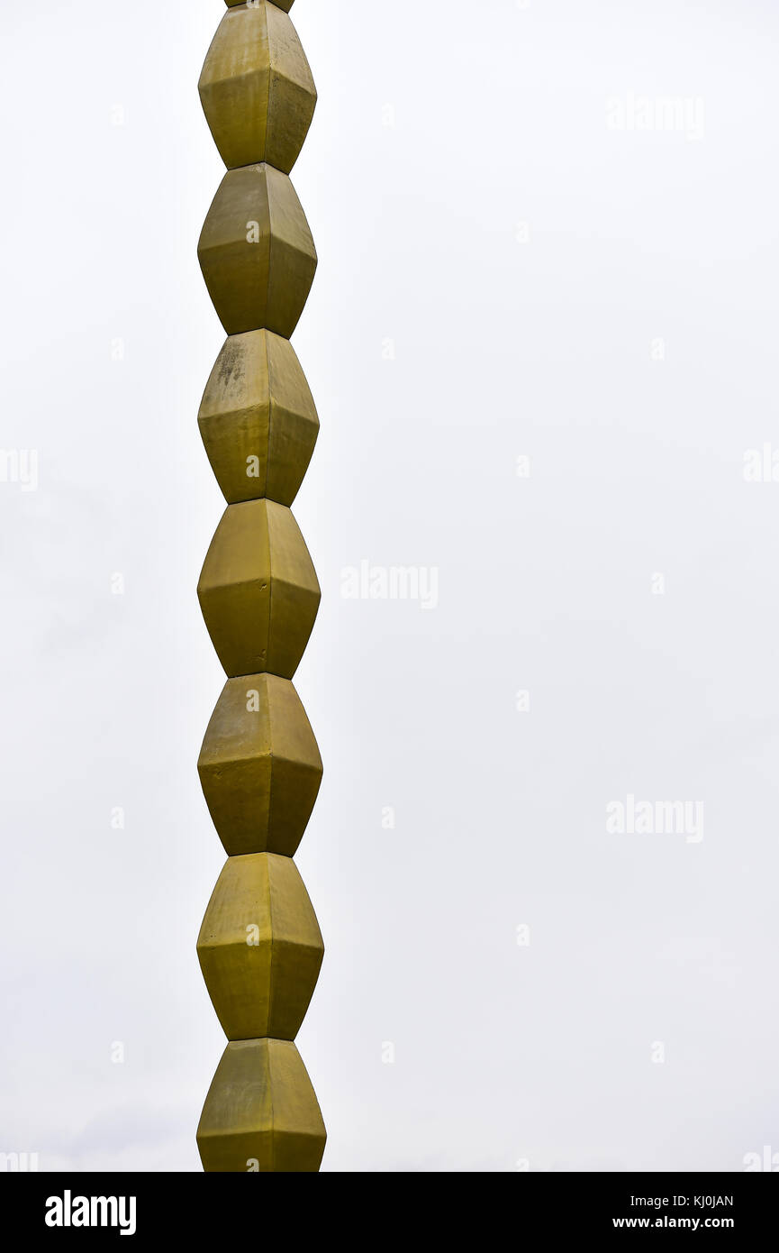 La colonne sans fin sculpture réalisée par Constantin Brancusi dans la mémoire de soldats morts au combat de la première guerre mondiale Banque D'Images