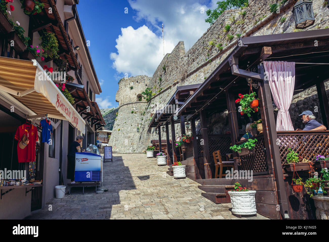 Rue dans Stari Bar (Old Bar) - petite ville près de Bar ville, partie de la municipalité de Bar dans le sud du Monténégro Banque D'Images