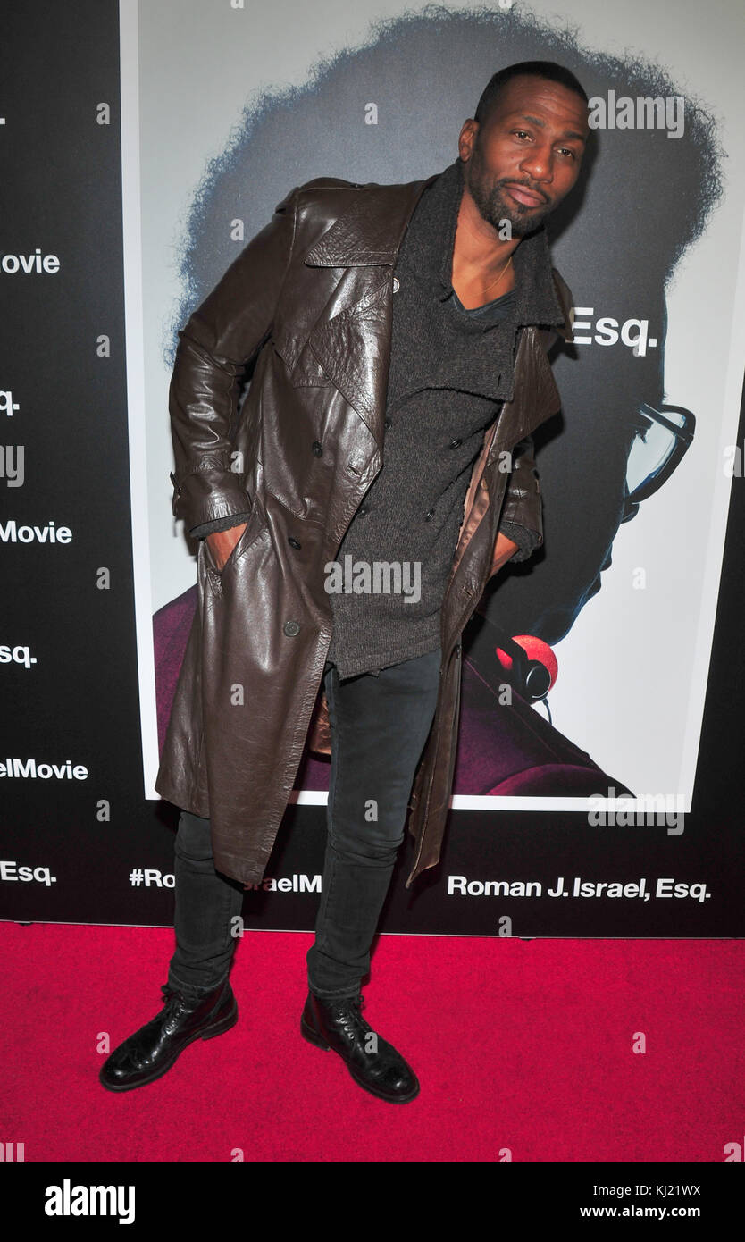 New York, NY, États-Unis. 20 novembre 2017. Leon Robinson assiste à la première de New York de l'Esquire'Roman J Israel à l'auditorium Henry R. Luce à Brookfield Place le 20 novembre 2017 à New York City . Crédit : John Palmer/Media Punch/Alay Live News Banque D'Images