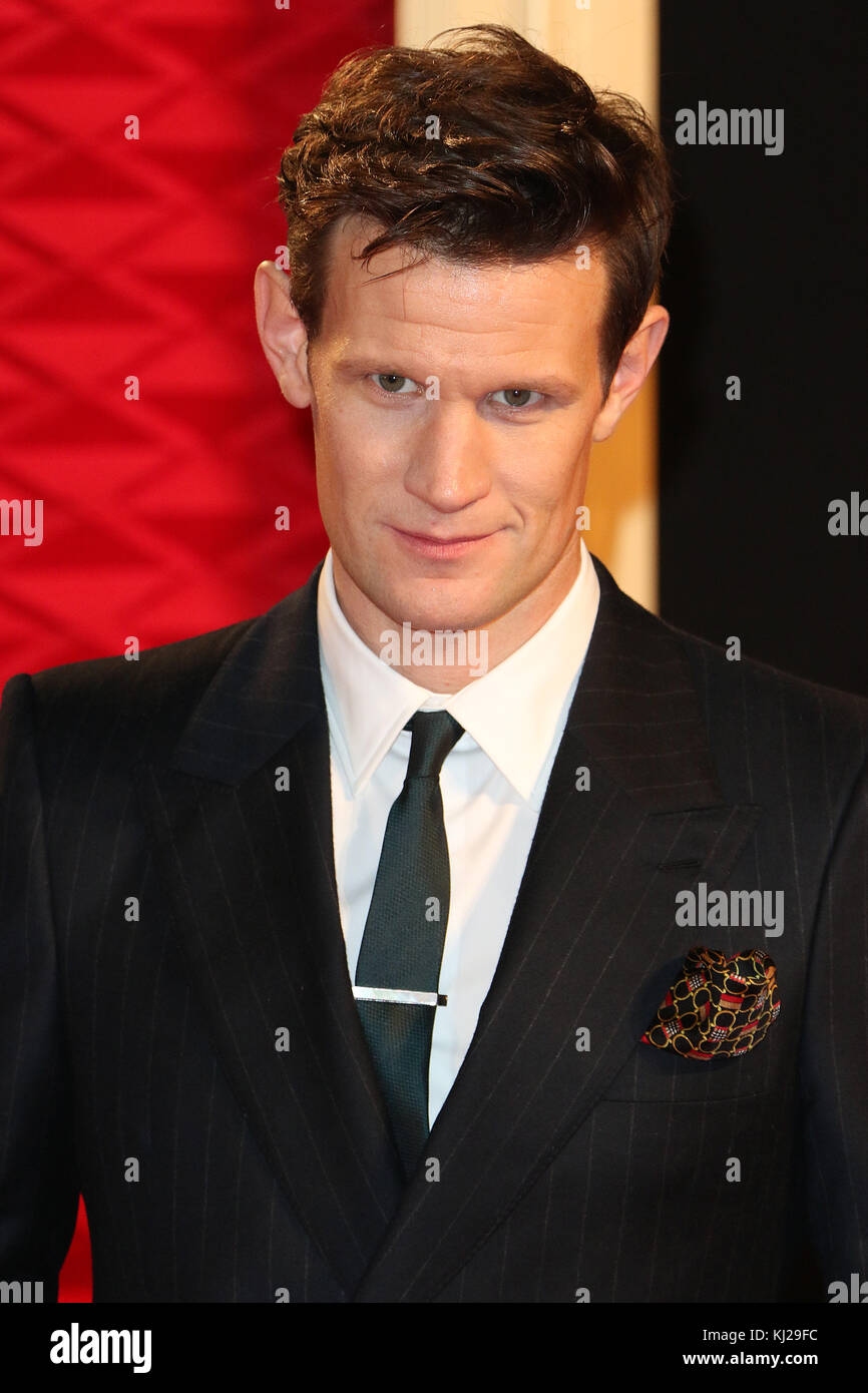 Londres, Royaume-Uni. 21 Nov, 2017. Matt Smith, la Couronne - Saison 2 Première Mondiale, Leicester Square, Londres, Royaume-Uni. 21 Nov, 2017. Photo par Richard Goldschmidt : Riche de crédit Gold/Alamy Live News Banque D'Images