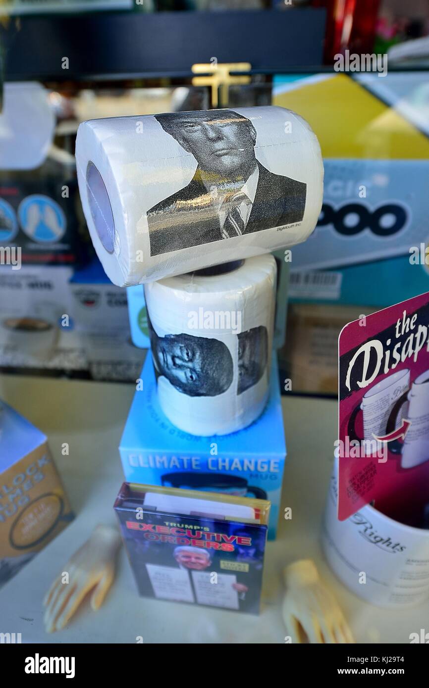Berkeley, Californie, USA. 5 juin, 2017. L'atout de Donald toilet paper crédit : rory joyeux/zuma/Alamy fil live news Banque D'Images
