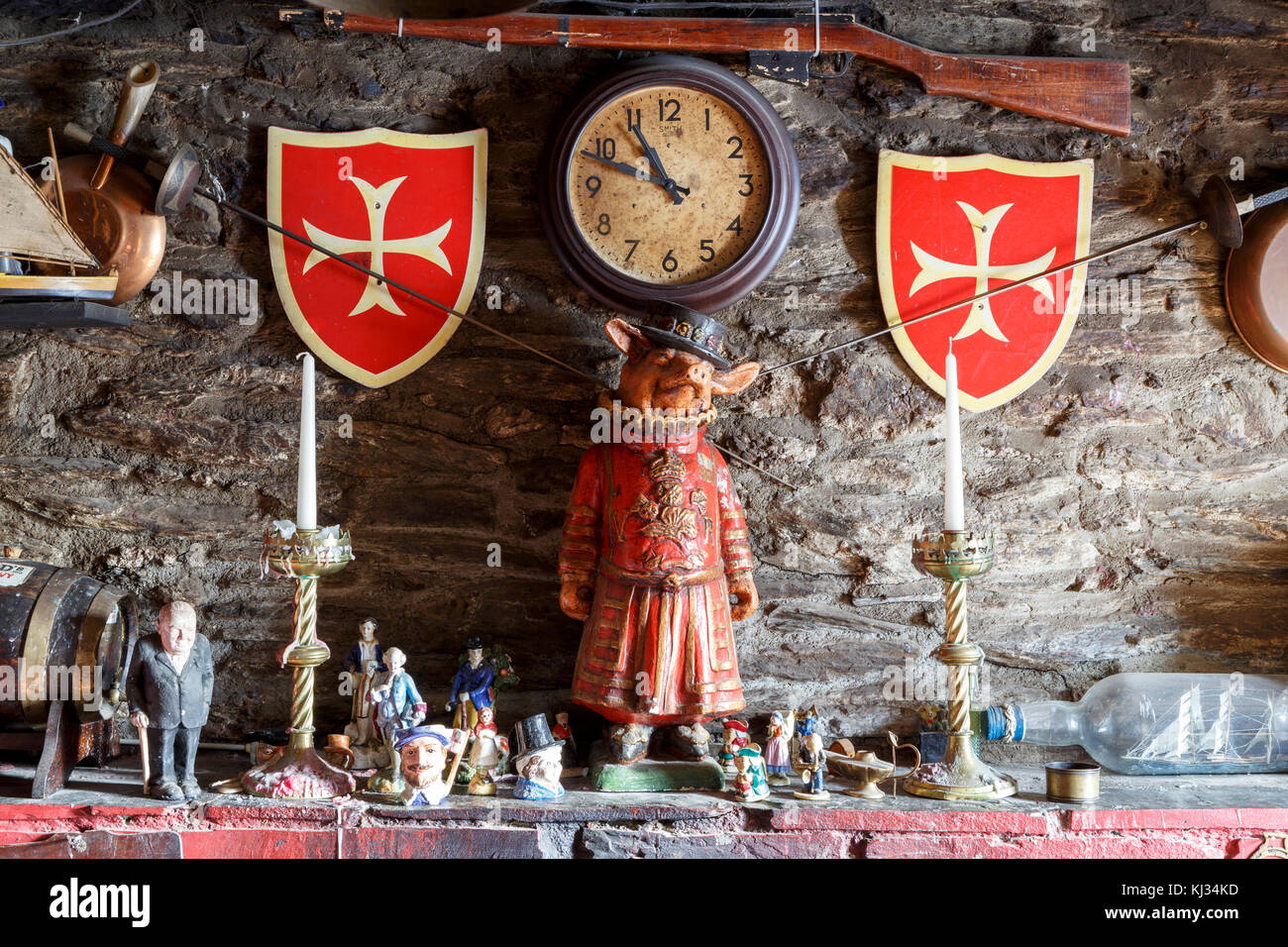 Les porcs nez inn, east prawle, Devon country pub traditionnel anglais. près de la mer, avec l'intérieur éclectique Banque D'Images