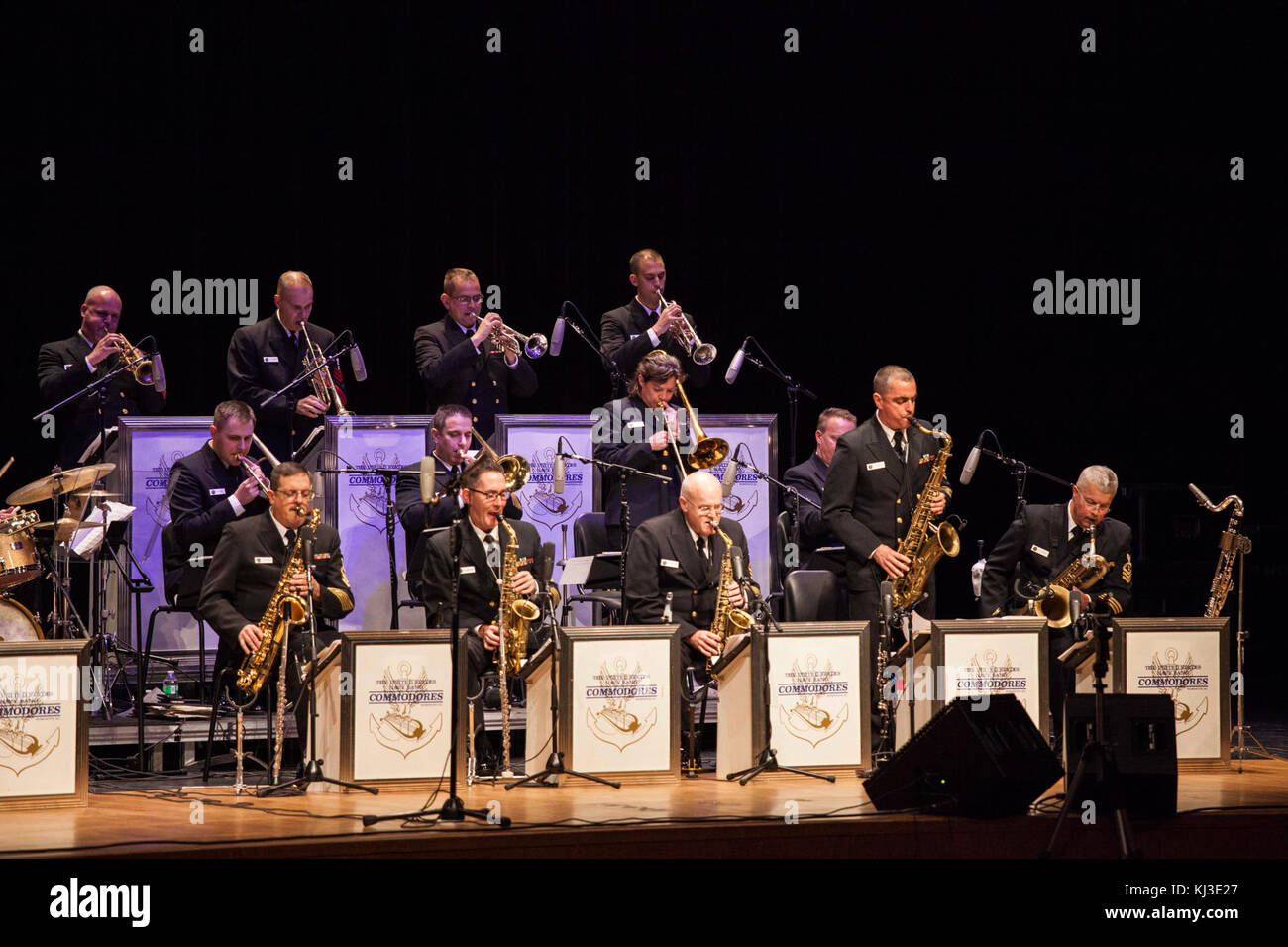 Une photographie du Commodores Tour, documentant probablement un événement ou une série de performances des Commodores, un groupe de musique populaire connu pour leurs succès dans les années 1970 et 1980 Banque D'Images