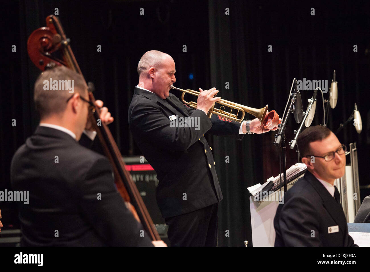 Les Commodores tour (22186962293) Banque D'Images