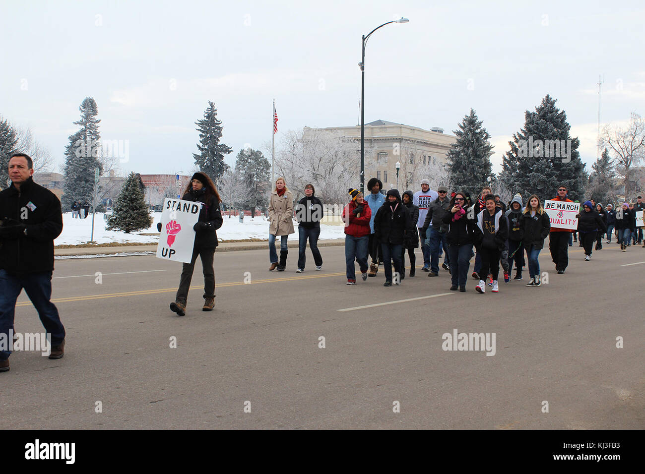 Une marche commémorant Martin Luther King Jr. Journée, qui met en valeur l'influence du mouvement des droits civiques et son impact continu sur la justice sociale aux États-Unis Banque D'Images