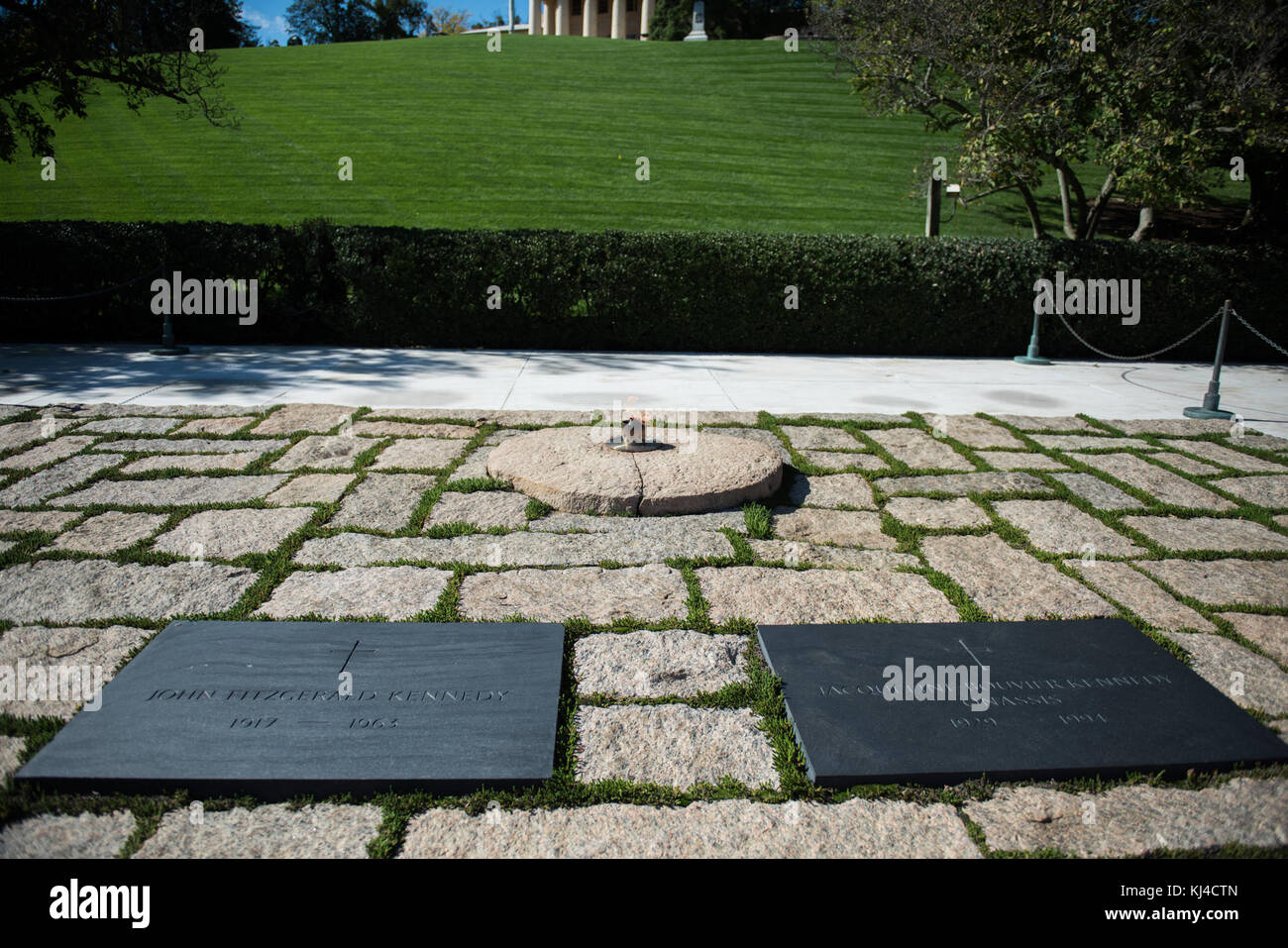 Le président John F Kennedy tombe au cimetière national d'Arlington (24063063068) Banque D'Images
