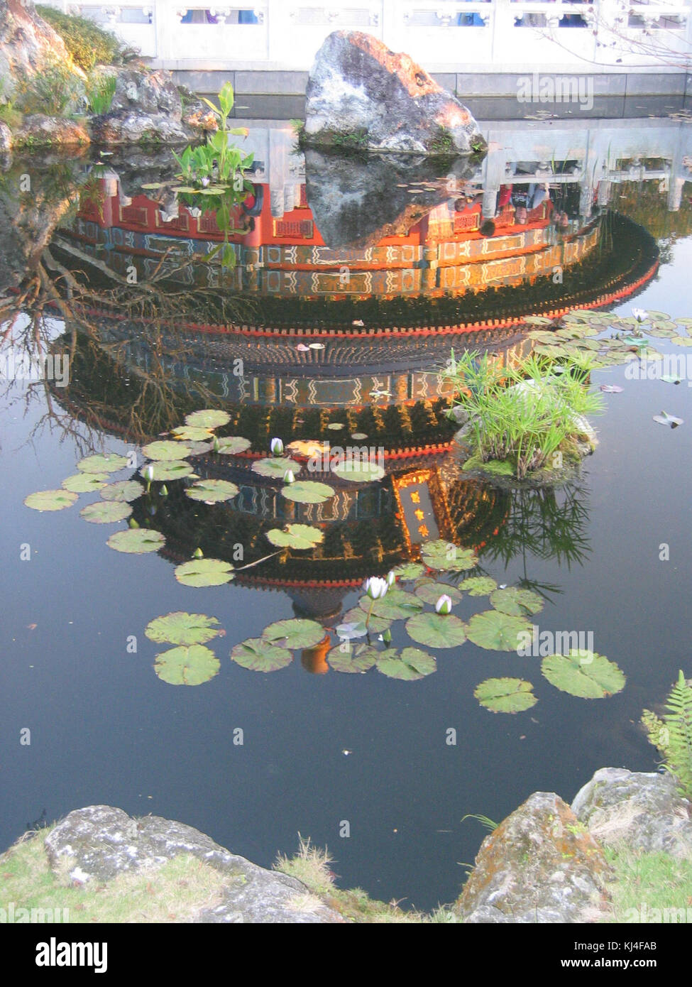 Le Temple d'Epcot China est une caractéristique architecturale du parc à thème Epcot, situé à Walt Disney World. Il fait partie du World Showcase, offrant aux visiteurs une expérience culturelle et une réflexion sur le patrimoine chinois. Banque D'Images