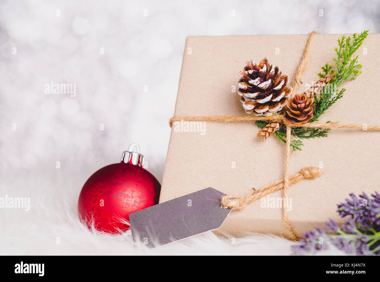 Inkdotpot Étiquettes Volantes Content Anniversaire Faveur Forme Du