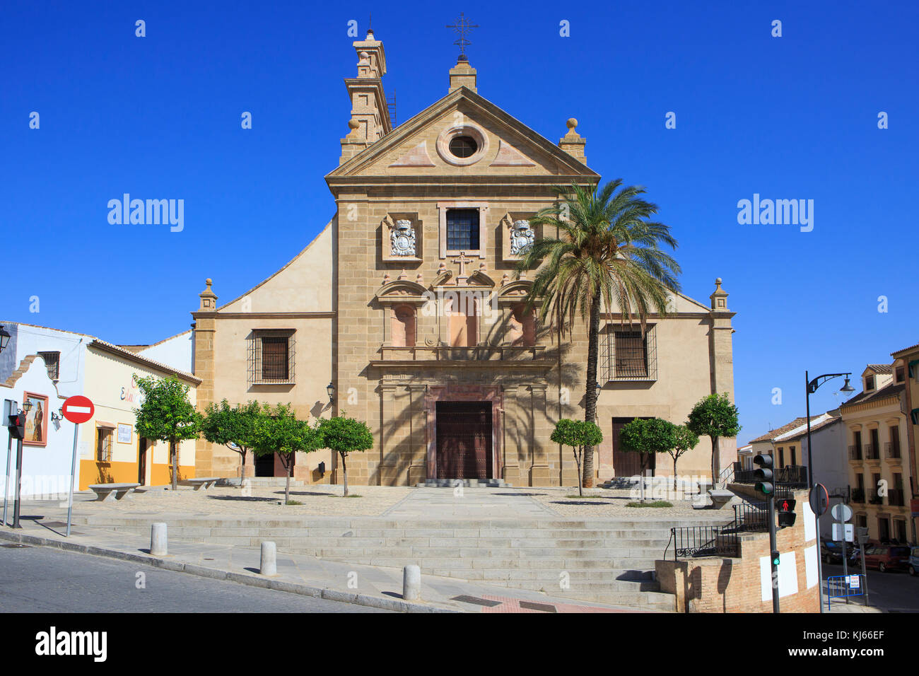 Façade de l'église baroque tardif et le couvent de la Sainte Trinité - Iglesia y Convento de la Santisima Trinidad (1672-1683) à Antequera, Espagne Banque D'Images