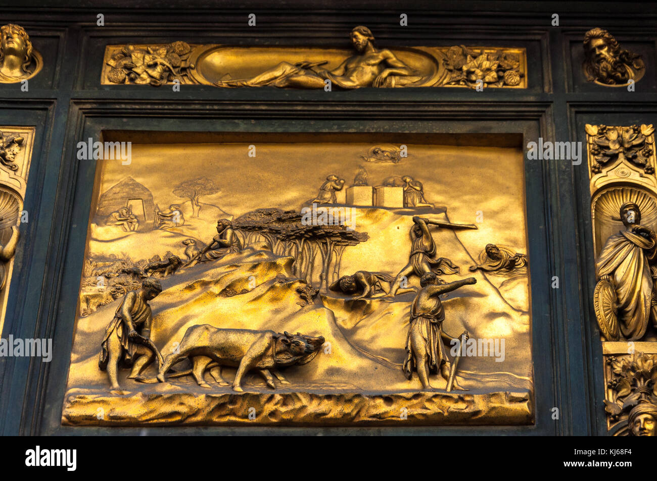 Portes du Paradis détail de la porte en bronze du Baptistère à Florence, Italie-panneau n°2 : Caïn et Abel Banque D'Images