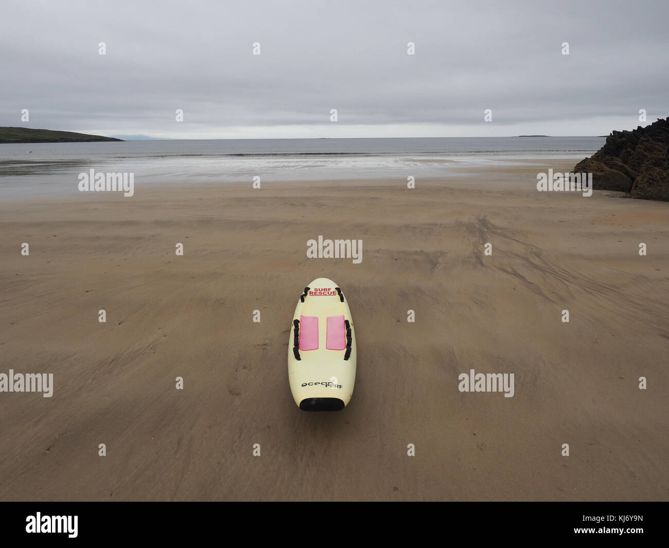 Ski de sauveteur, prêt pour un resue Côte ouest de l'Irlande Banque D'Images