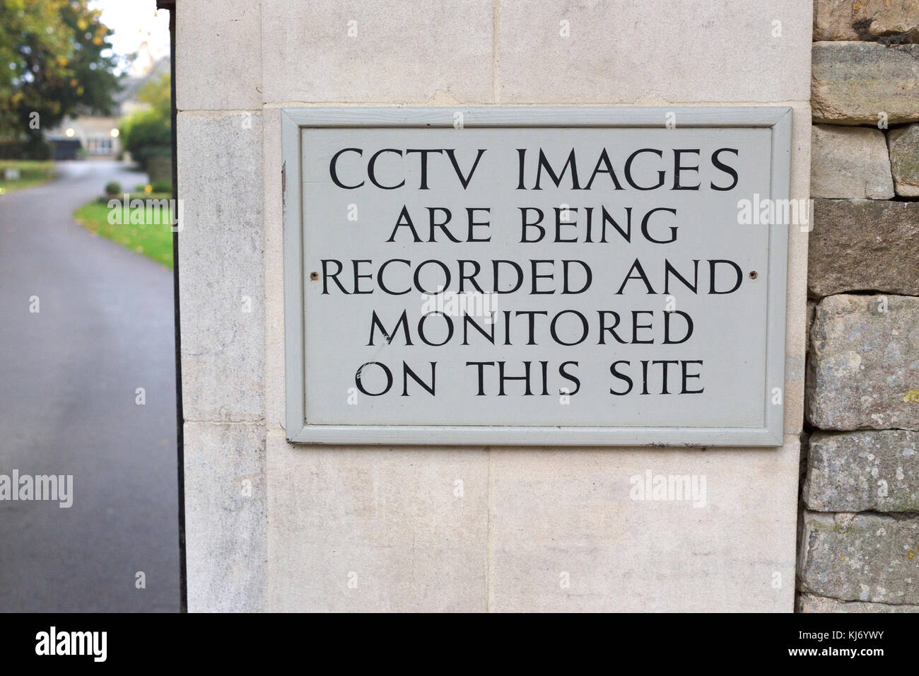 Les images sont enregistrées CCTV signe sur hôtel gate, Cotswolds, Royaume-Uni Banque D'Images
