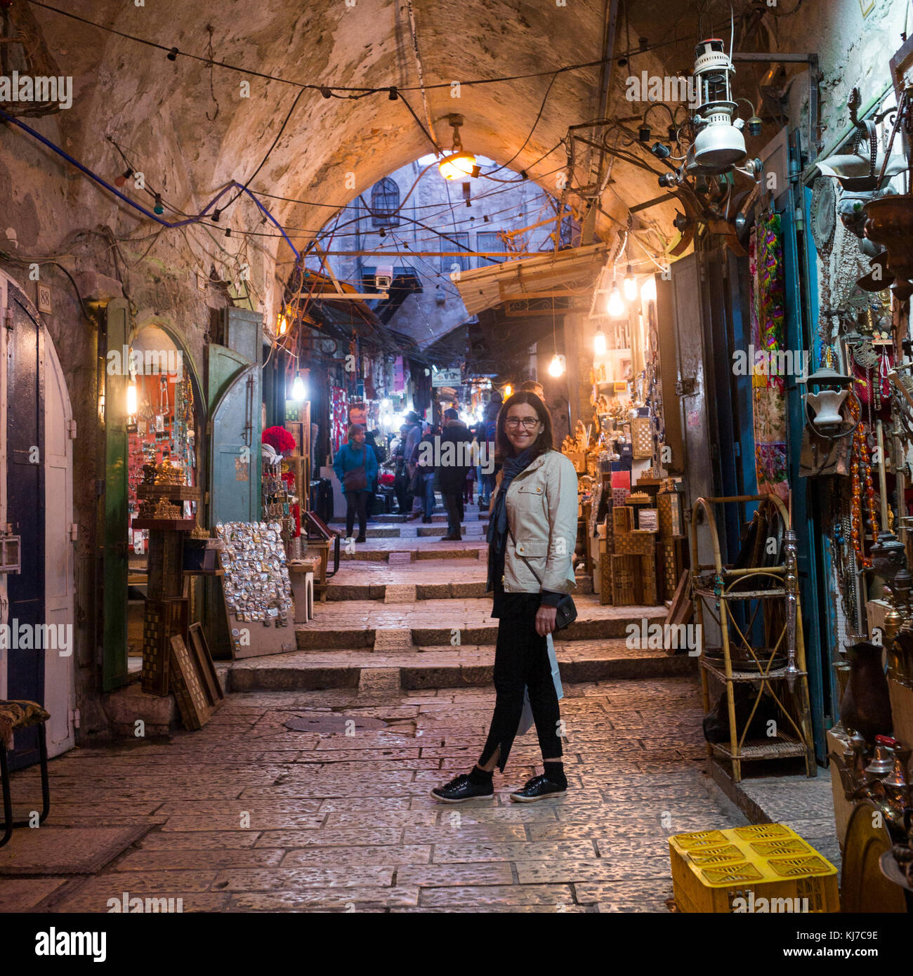 Tourisme au marché arabe, vieille ville, Jérusalem, Israël Banque D'Images