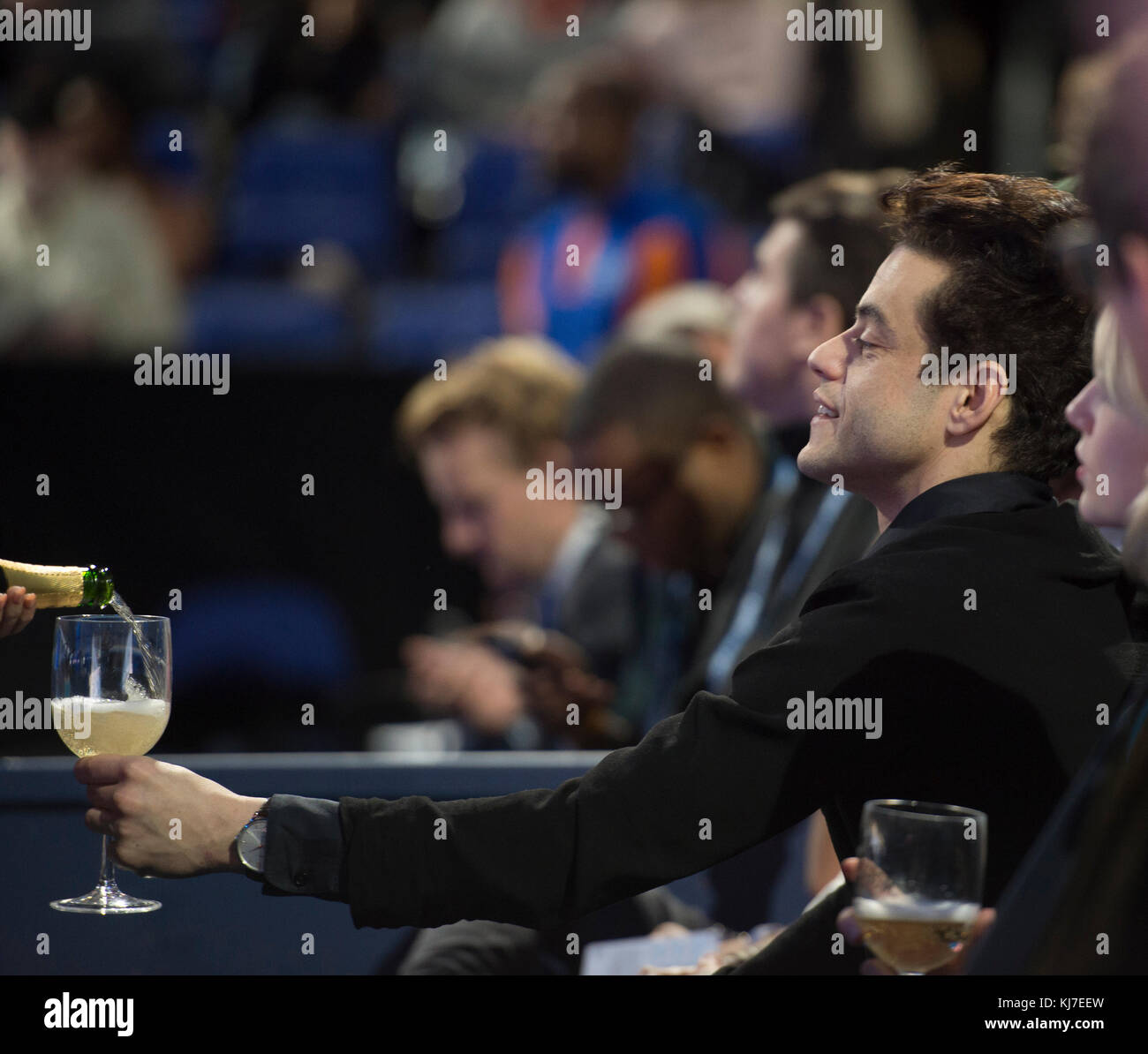 19 novembre 2017. L'acteur AMÉRICAIN Rami Malek regarde les finales de tennis de Nitto ATP de la boîte d'étoiles du tribunal à l'O2. Crédit: Malcolm Park/Alay Banque D'Images