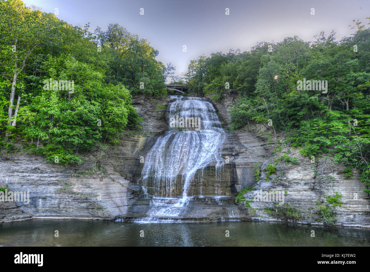 Elle-qua-ga falls, Finger Lakes, New York. Également connu sous le nom de montour falls. elle-qua-ga falls (shequaga falls) est dit être le nom amérindien pour th Banque D'Images