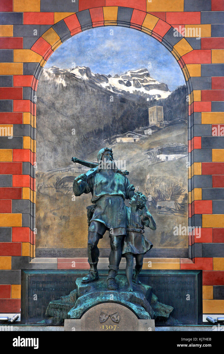 Statue de William Tell avec son fils à Altdorf ville, où a eu lieu l'« épisode » avec la pomme. URI canton, Suisse. Banque D'Images