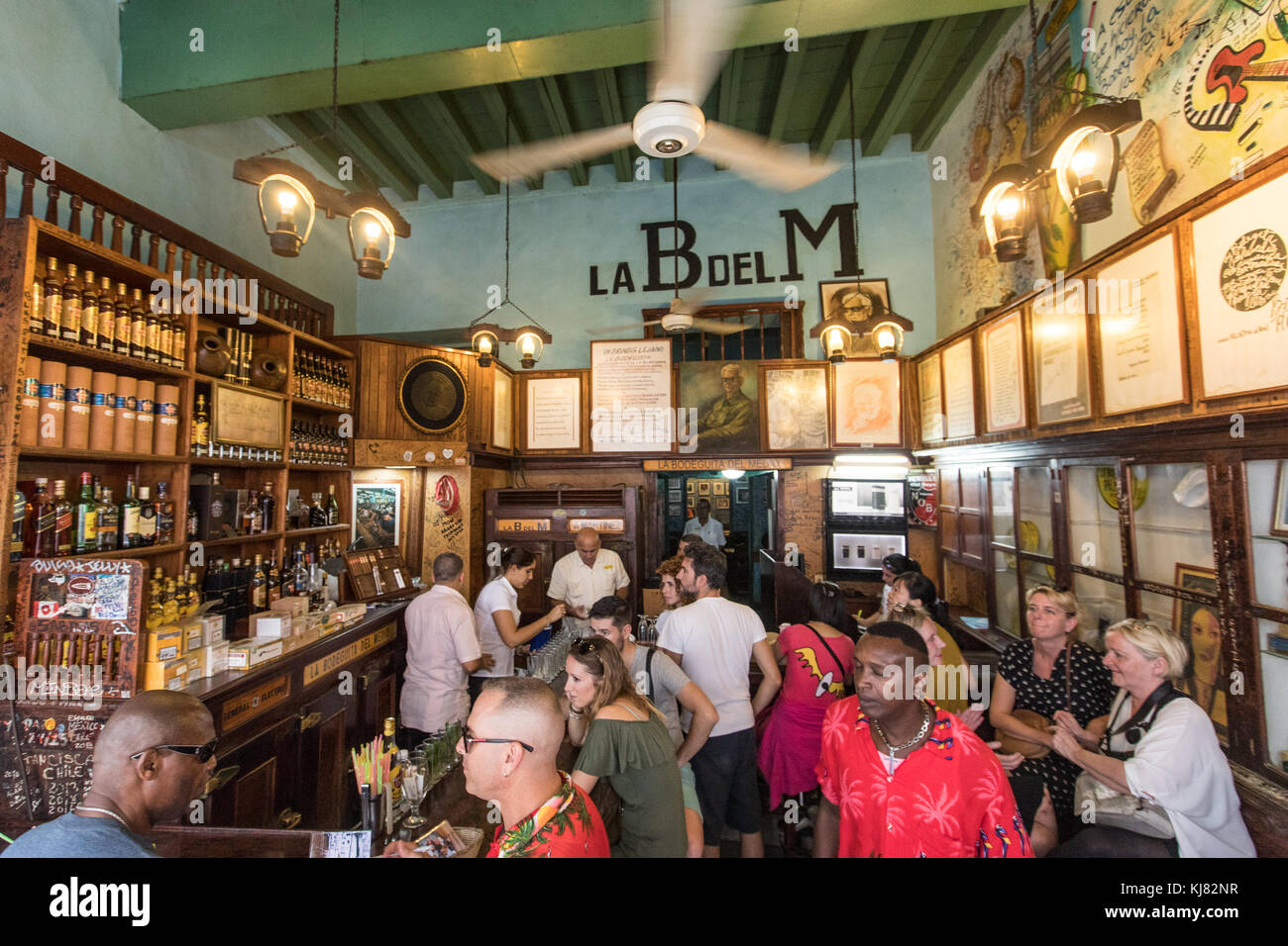 La Bodeguita del Medio, célèbre bar dans la Vieille Havane, Cuba Banque D'Images