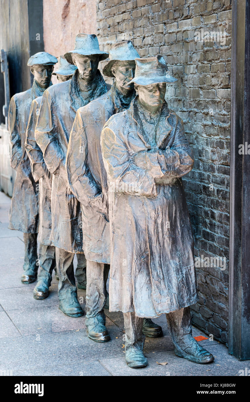 Détail de pain ligne, par George Segal, deux Chambre de Franklin Delano Roosevelt Memorial, FDR Memorial, Washington, D.C., États-Unis d'Amérique, USA. Banque D'Images