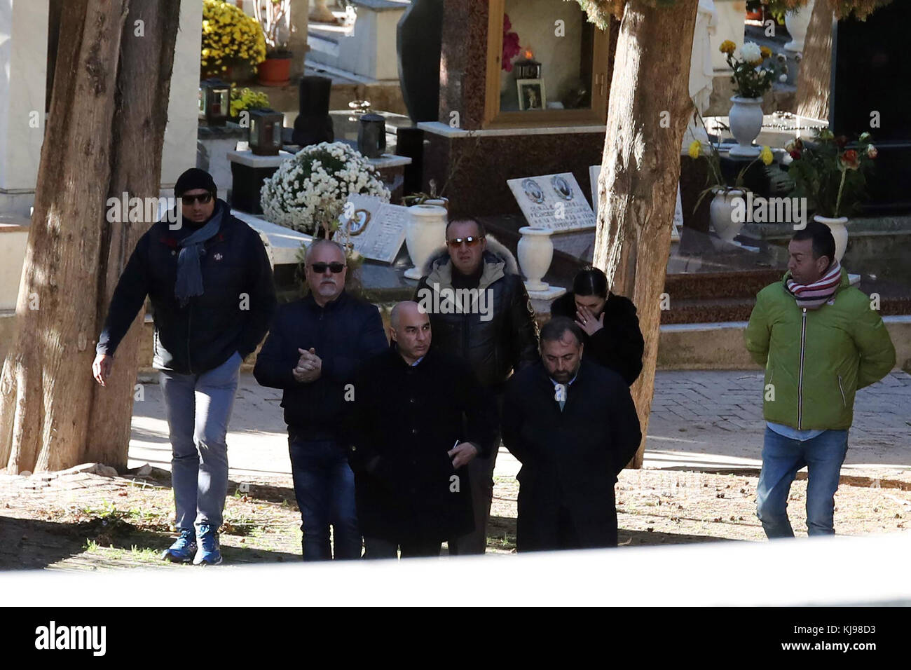 Corleone, Italie. 22 novembre, 2017. Corleone, un enterrement de Salvatore riina connu comme 'toto riina, le chef de la coupole, à Corleone. sur la photo la sortie du cimetière de la famille de 'toto riina. 22/11/2017, Corleone, italie : crédit photo indépendant srl/Alamy live news Banque D'Images